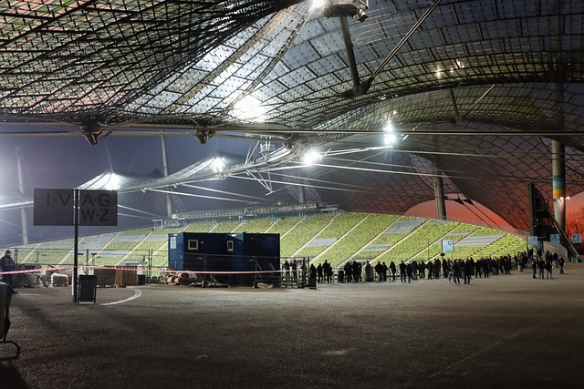 他在关键时 他在关键时