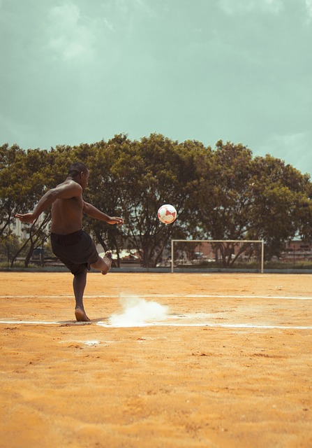 欧冠淘汰赛对阵英格兰球队，恩里克麾下球队4战全胜.